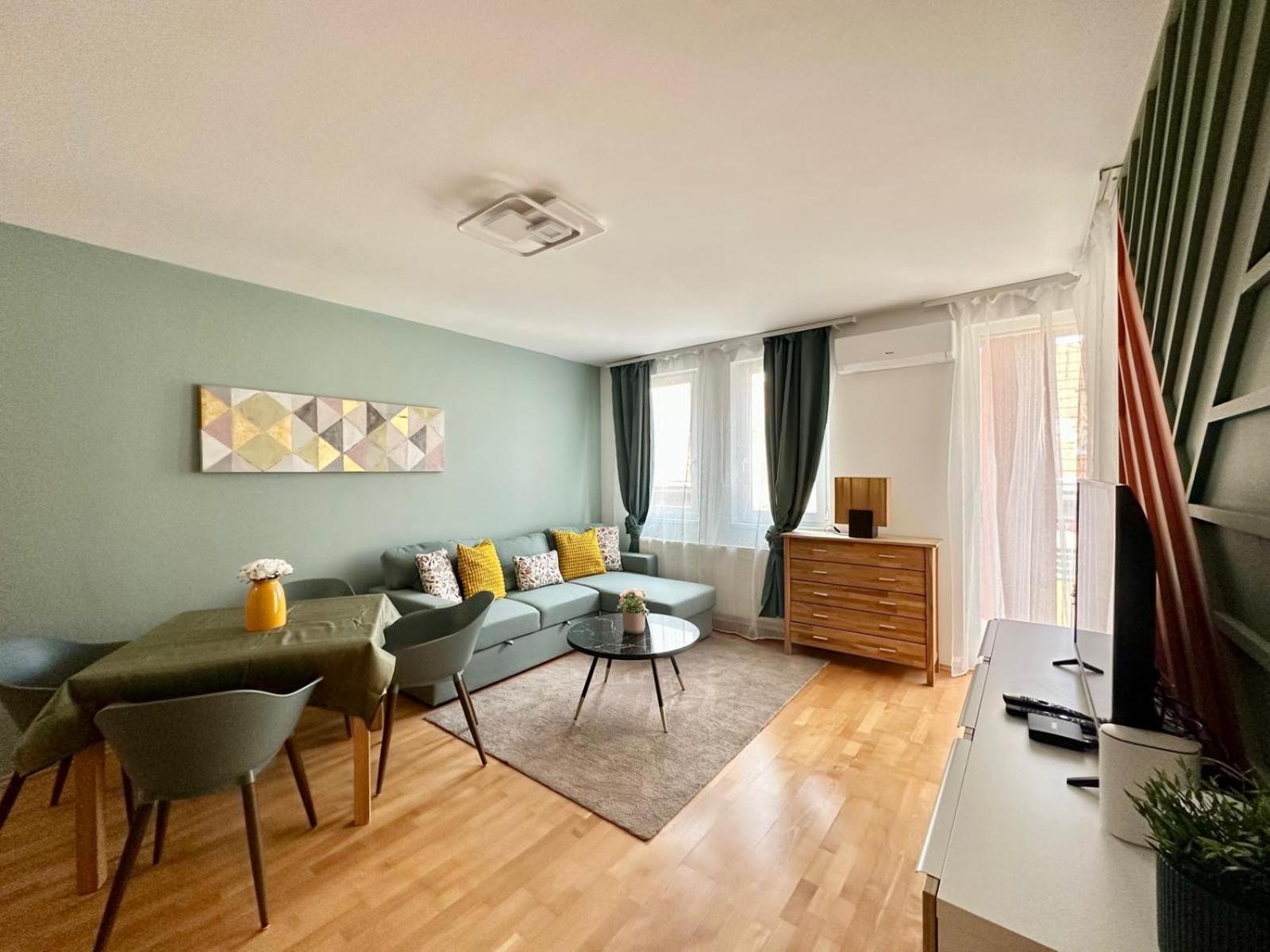 Design By Chivi In Acaciatree#freeparking Apartment Budapest