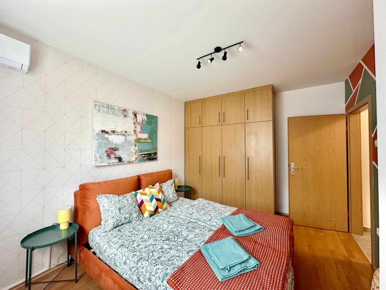 Design By Chivi In Acaciatree#freeparking Budapest